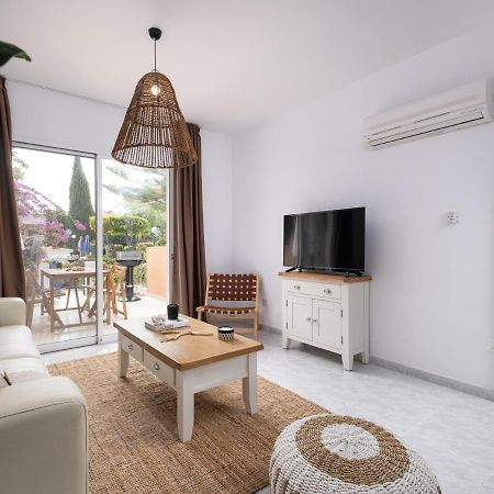 Nephele-Stylish 2Bd Townhouse In Kato Paphos Villa Exterior photo