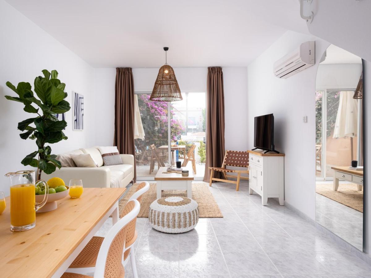 Nephele-Stylish 2Bd Townhouse In Kato Paphos Villa Exterior photo